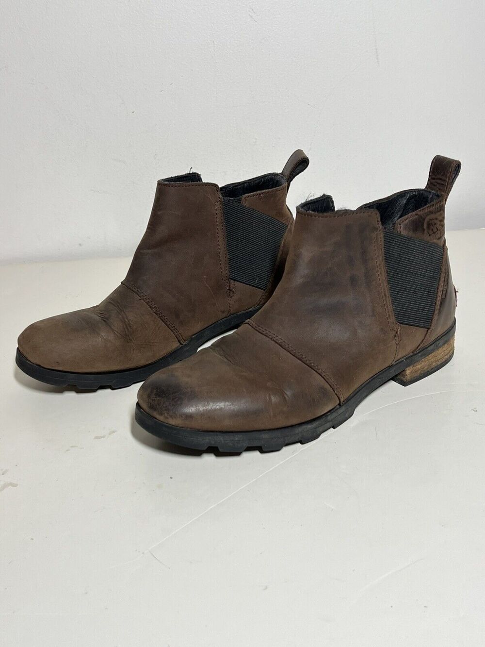 Sorel Women's EUC Brown Leather Emelie Chelsea Slip On Boot Bootie Size 8